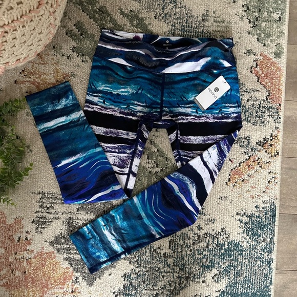 New Apana Women's Vibrant Multi Color Patterned Athletic Yoga Pants Leggings - Picture 14 of 14